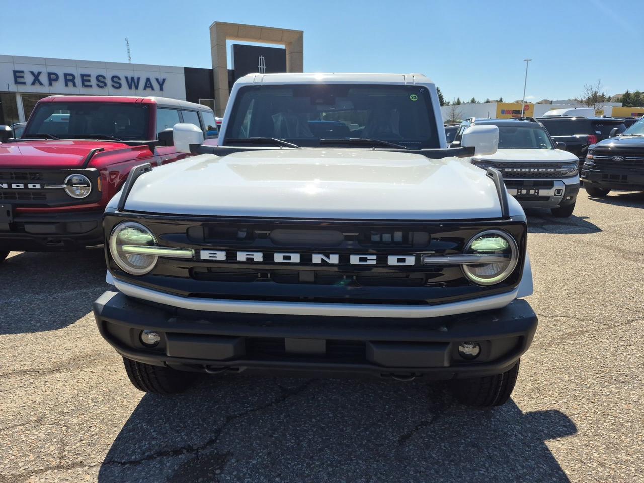 2026 Ford Bronco OUTER BANKS, HARDTOP, TERRAIN MGMT, REMOTE START Photo1