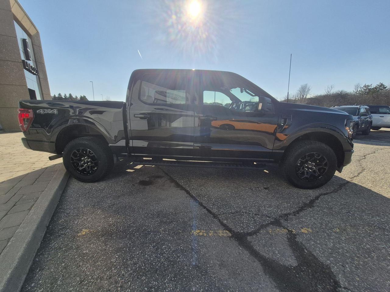 2025 Ford F-150 PREVIOUS DEMO! 5L ENGINE! 18" RIMS! SPORT! Photo