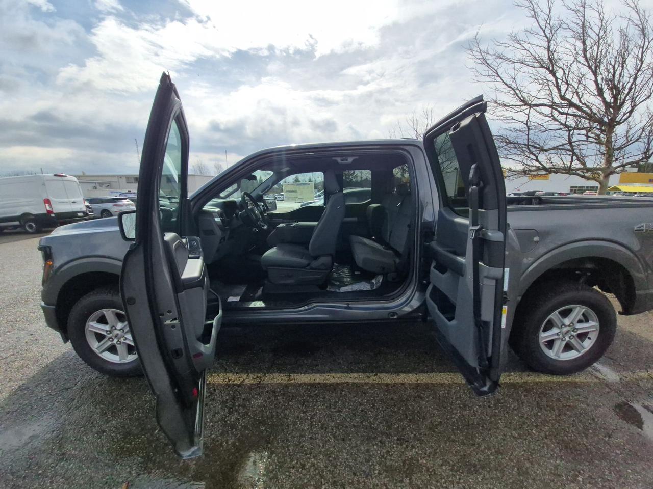 2026 Ford F-150 XLT 4WD SuperCab 6.5' Box Photo