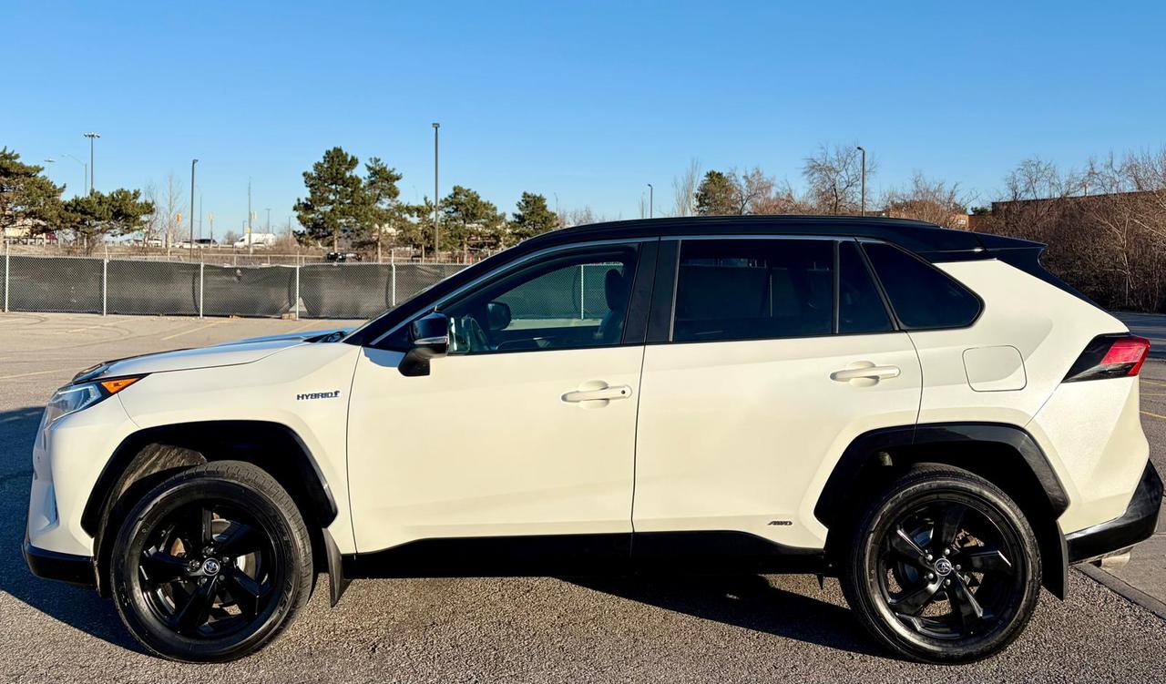 2019 Toyota RAV4 XSE Hybrid AWD Photo3