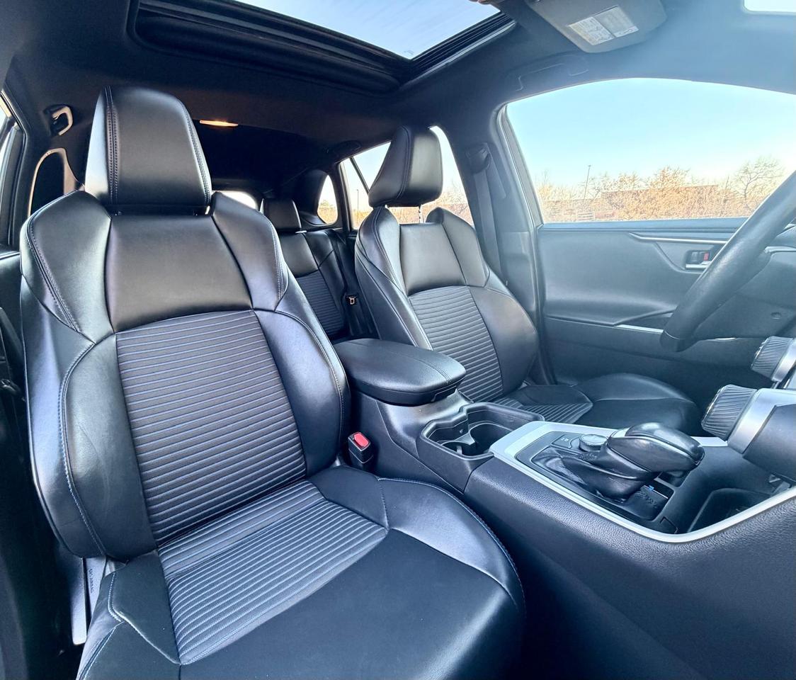 2019 Toyota RAV4 XSE Hybrid AWD Photo