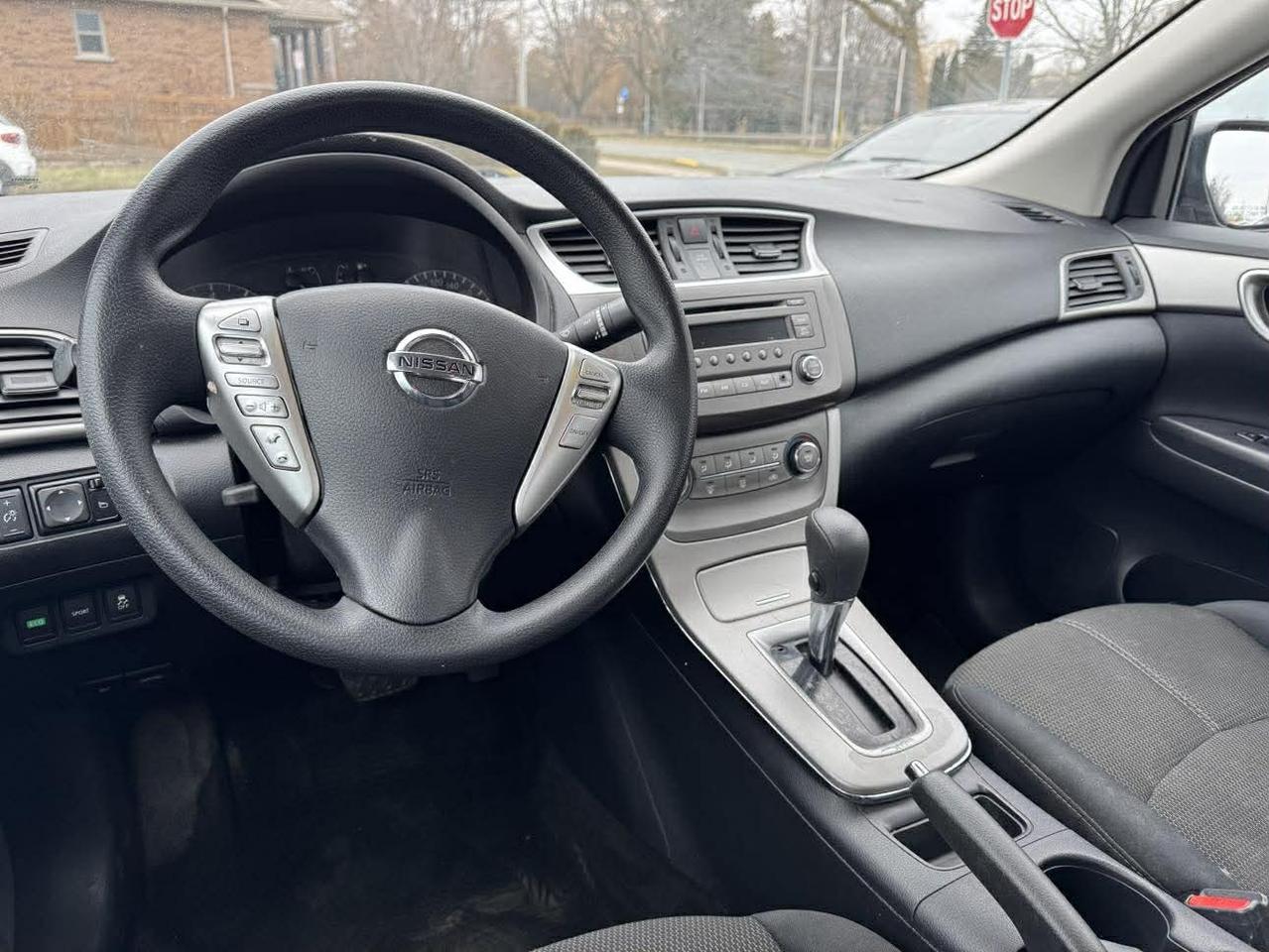 2014 Nissan Sentra S Photo