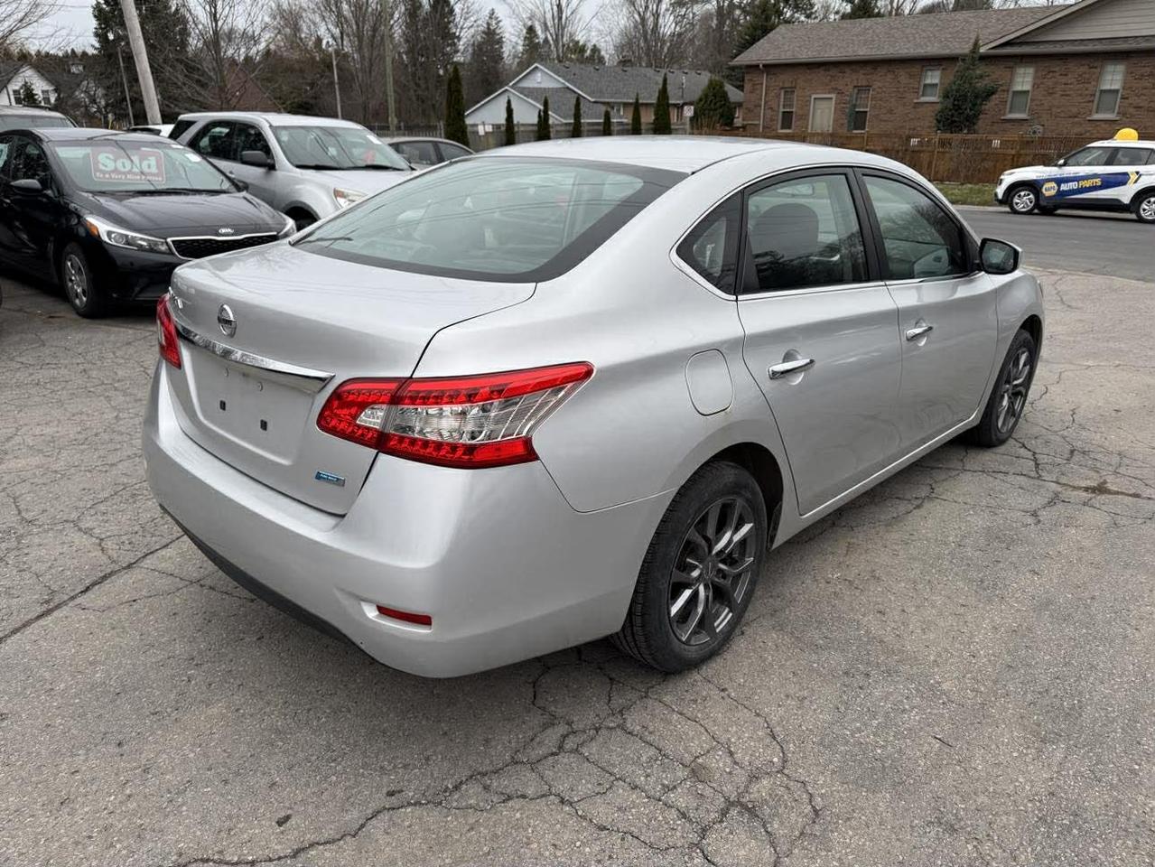 2014 Nissan Sentra S Photo