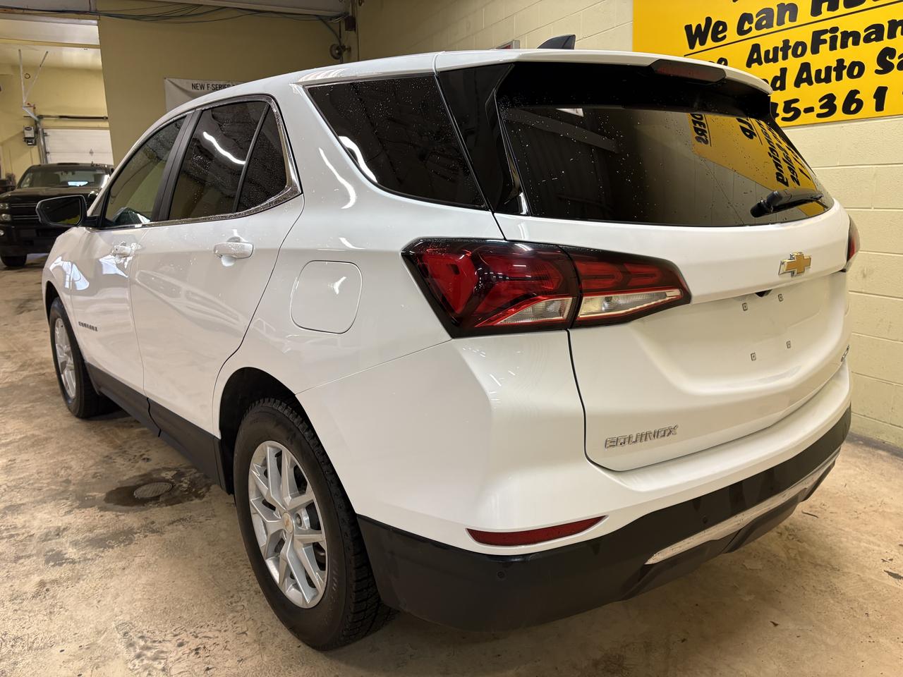 2024 Chevrolet Equinox LT Photo3
