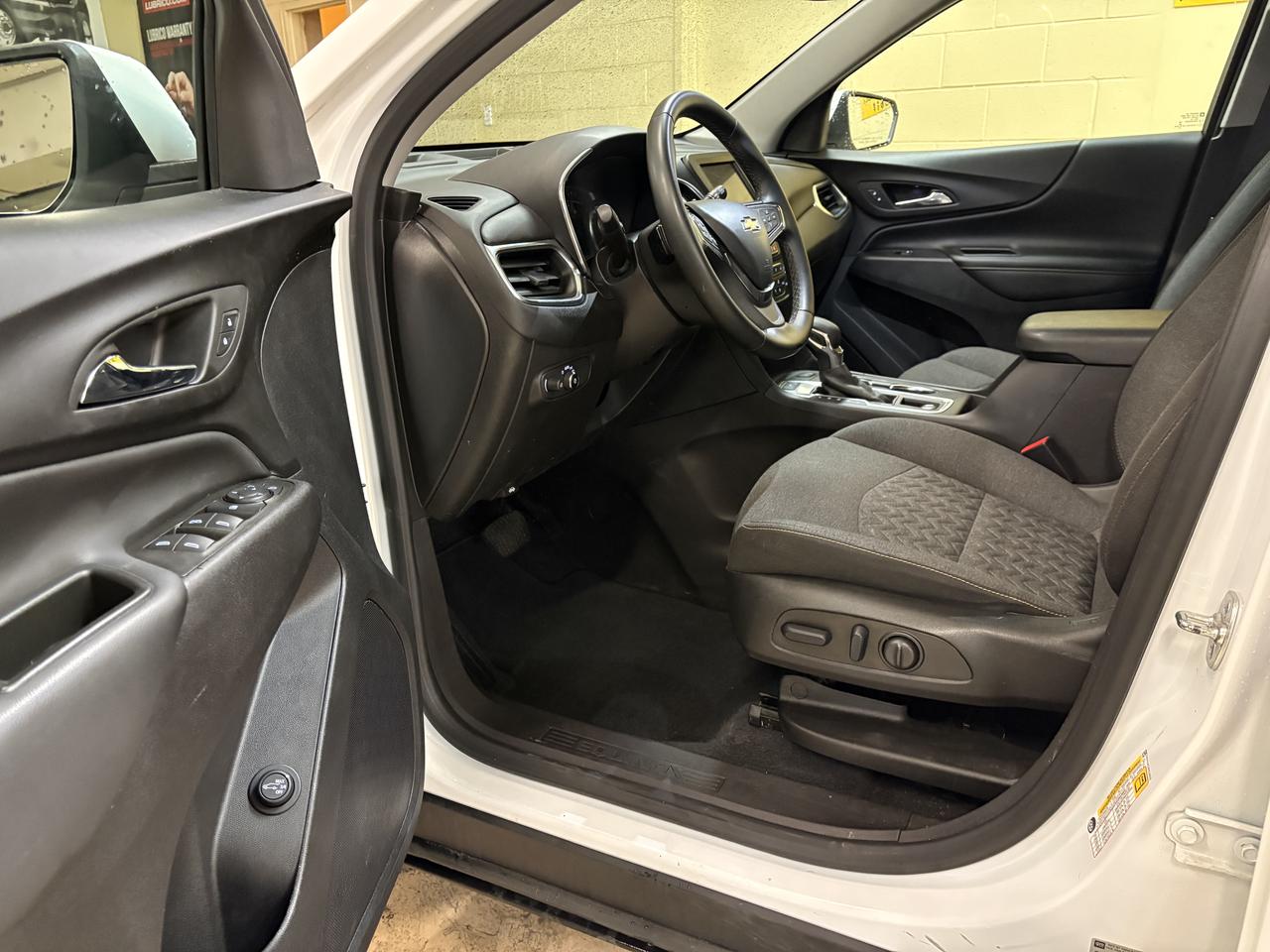 2024 Chevrolet Equinox LT Photo