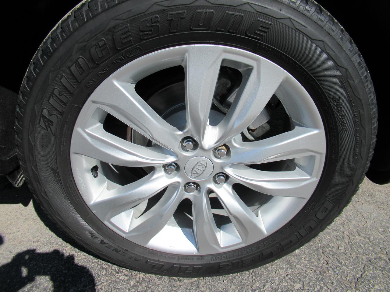 2014 Kia Sorento FWD 4DR V6 AUTO LX Photo