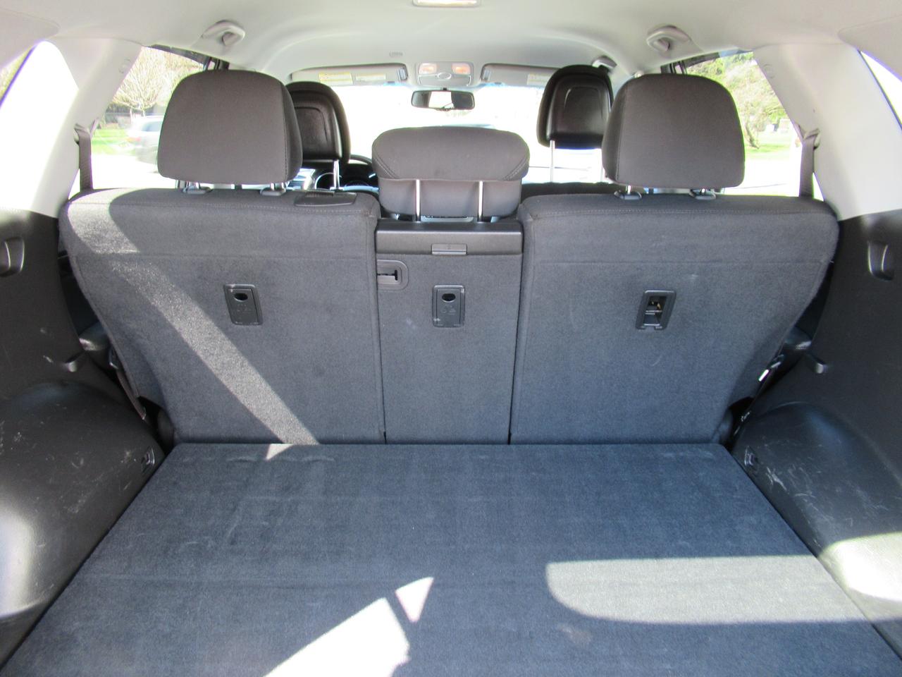 2014 Kia Sorento FWD 4DR V6 AUTO LX Photo