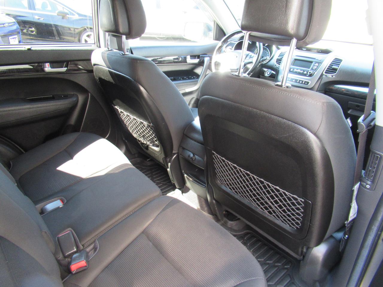 2014 Kia Sorento FWD 4DR V6 AUTO LX Photo