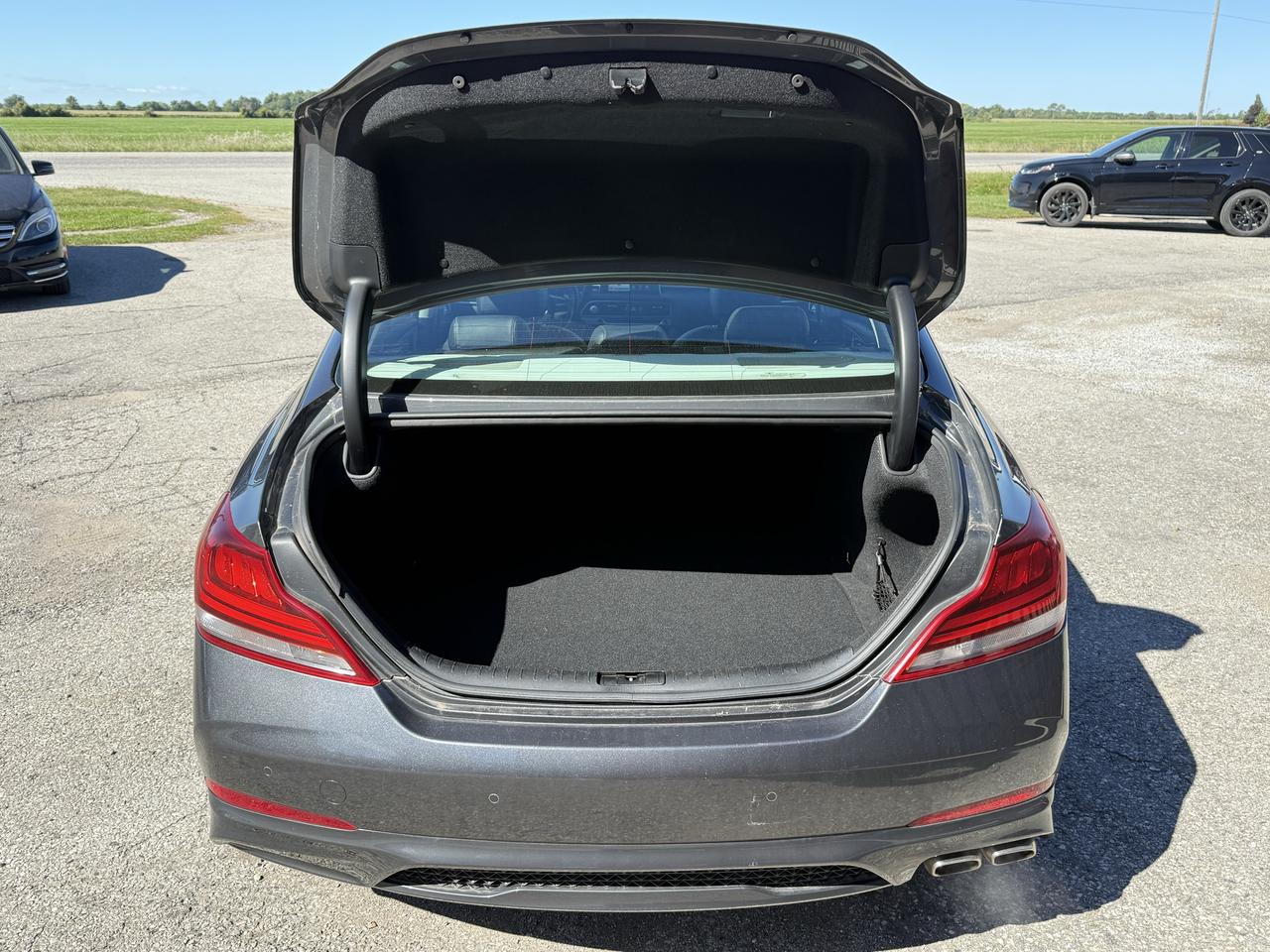 2019 Genesis G70 2.0T Elite | Navigation | Backup Camera | Sunroof Photo4