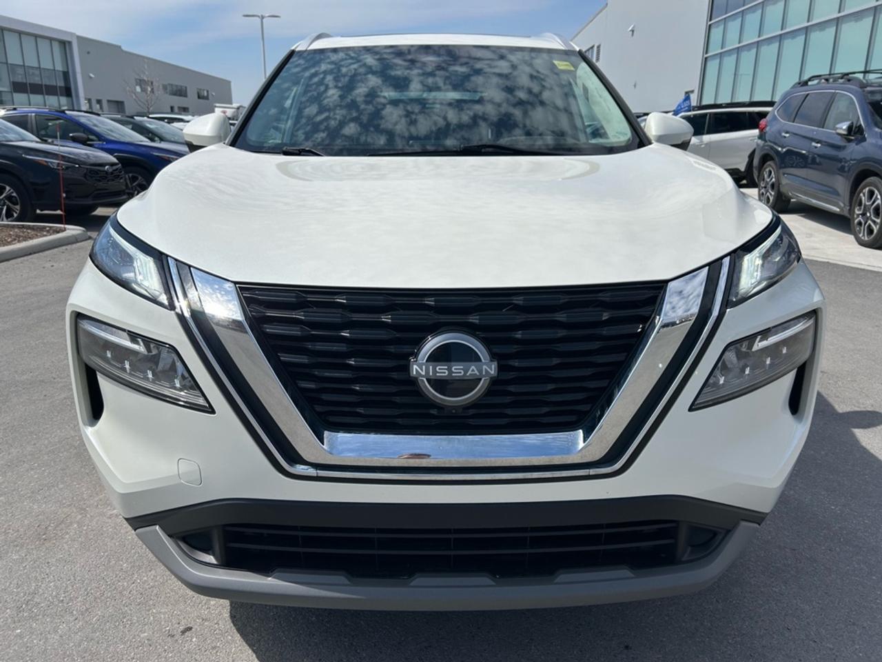 2023 Nissan Rogue SV MOONROOF  - Moonroof -  Apple CarPlay Photo2