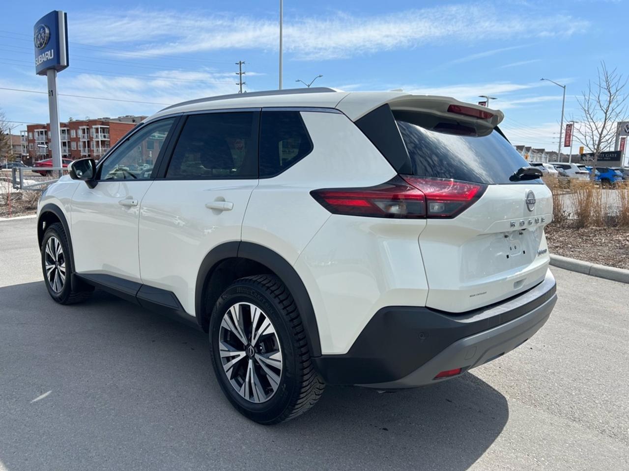 2023 Nissan Rogue SV MOONROOF  - Moonroof -  Apple CarPlay Photo
