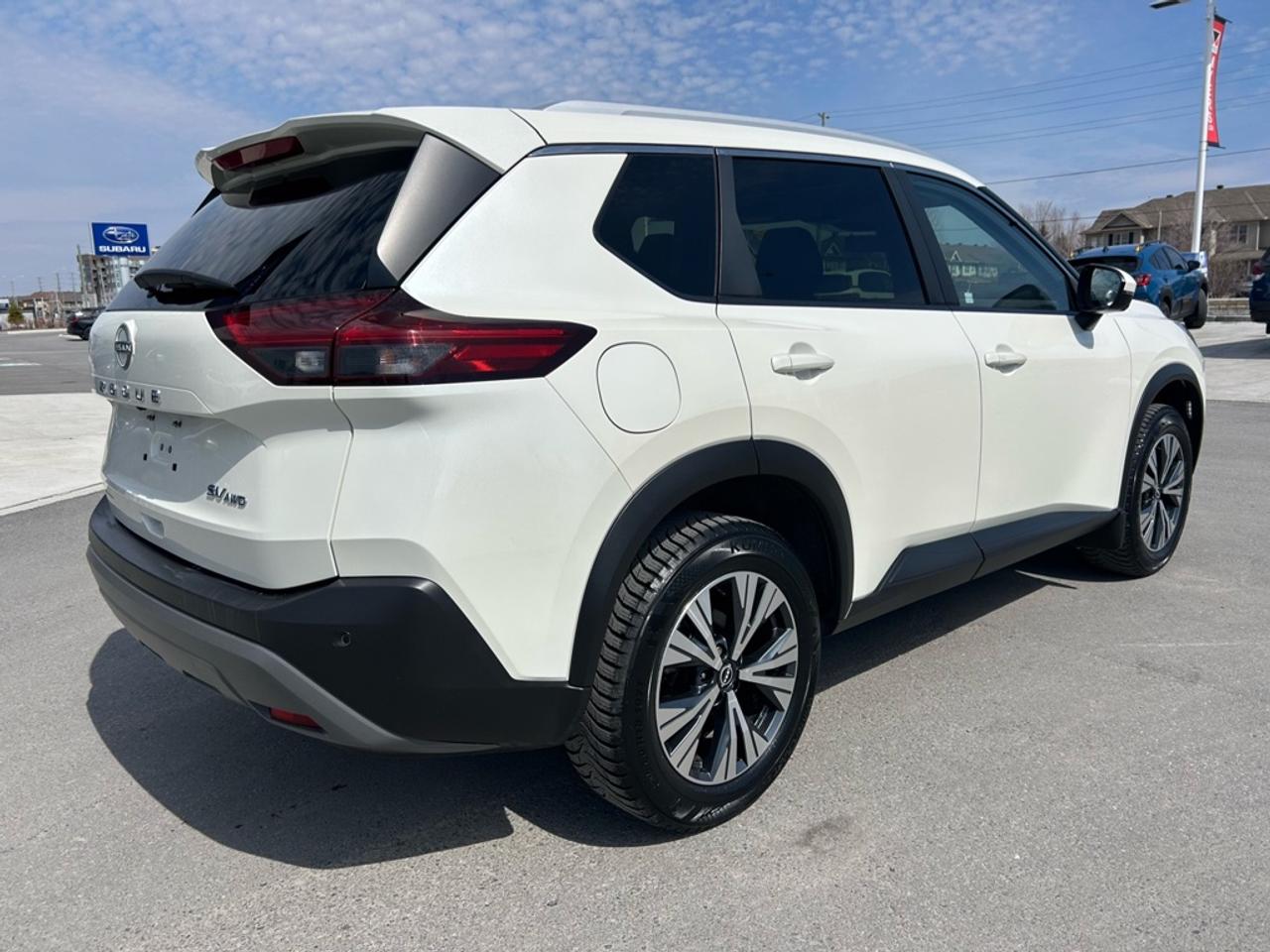 2023 Nissan Rogue SV MOONROOF  - Moonroof -  Apple CarPlay Photo