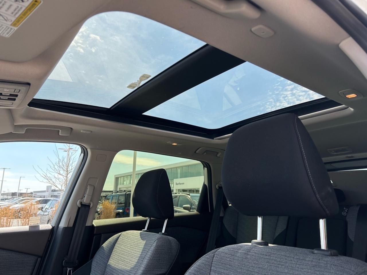 2023 Nissan Rogue SV MOONROOF  - Moonroof -  Apple CarPlay Photo