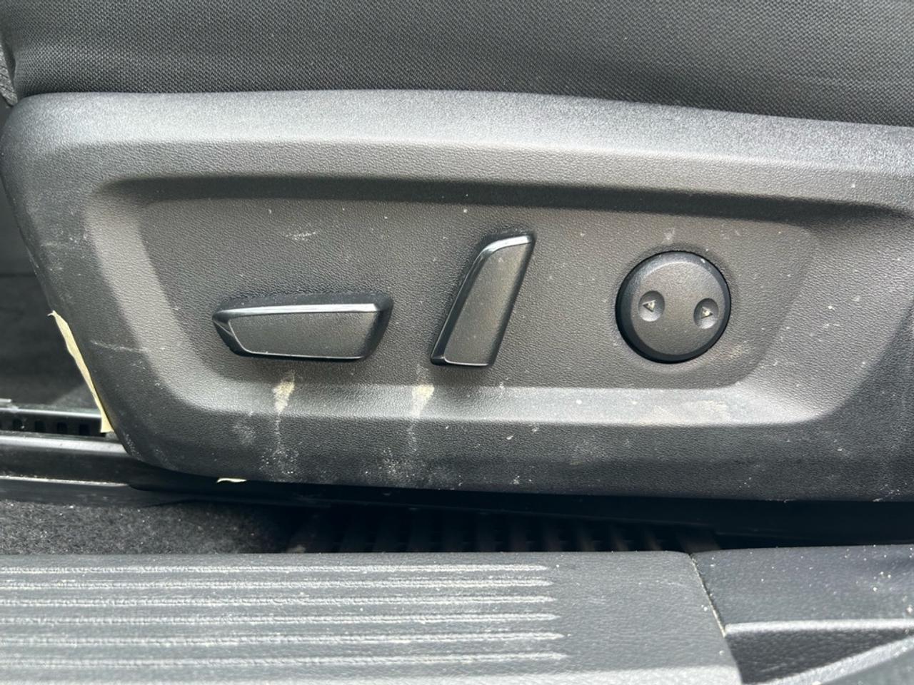 2023 Nissan Rogue SV MOONROOF  - Moonroof -  Apple CarPlay Photo