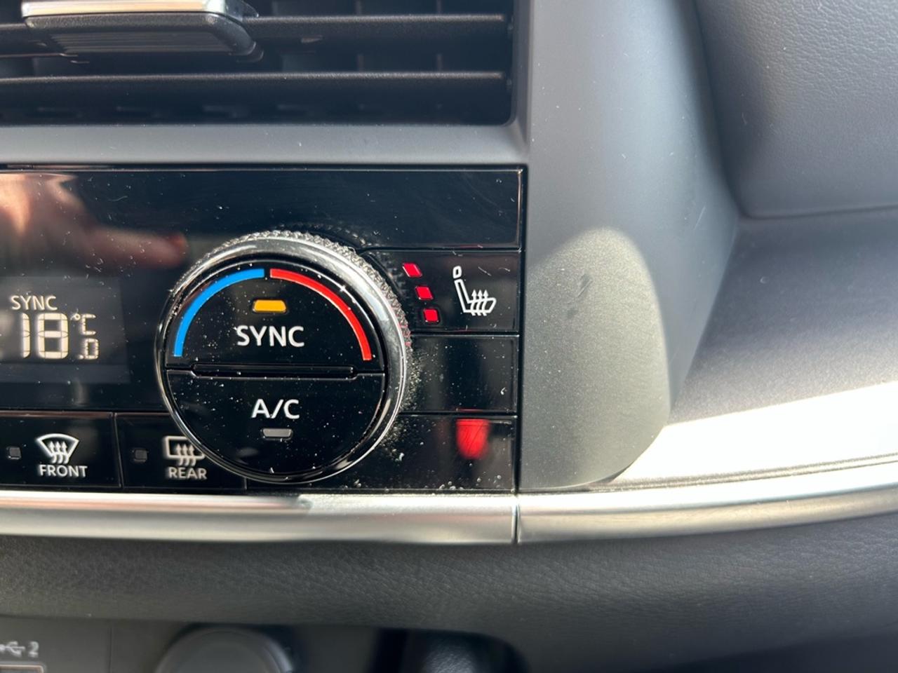 2023 Nissan Rogue SV MOONROOF  - Moonroof -  Apple CarPlay Photo