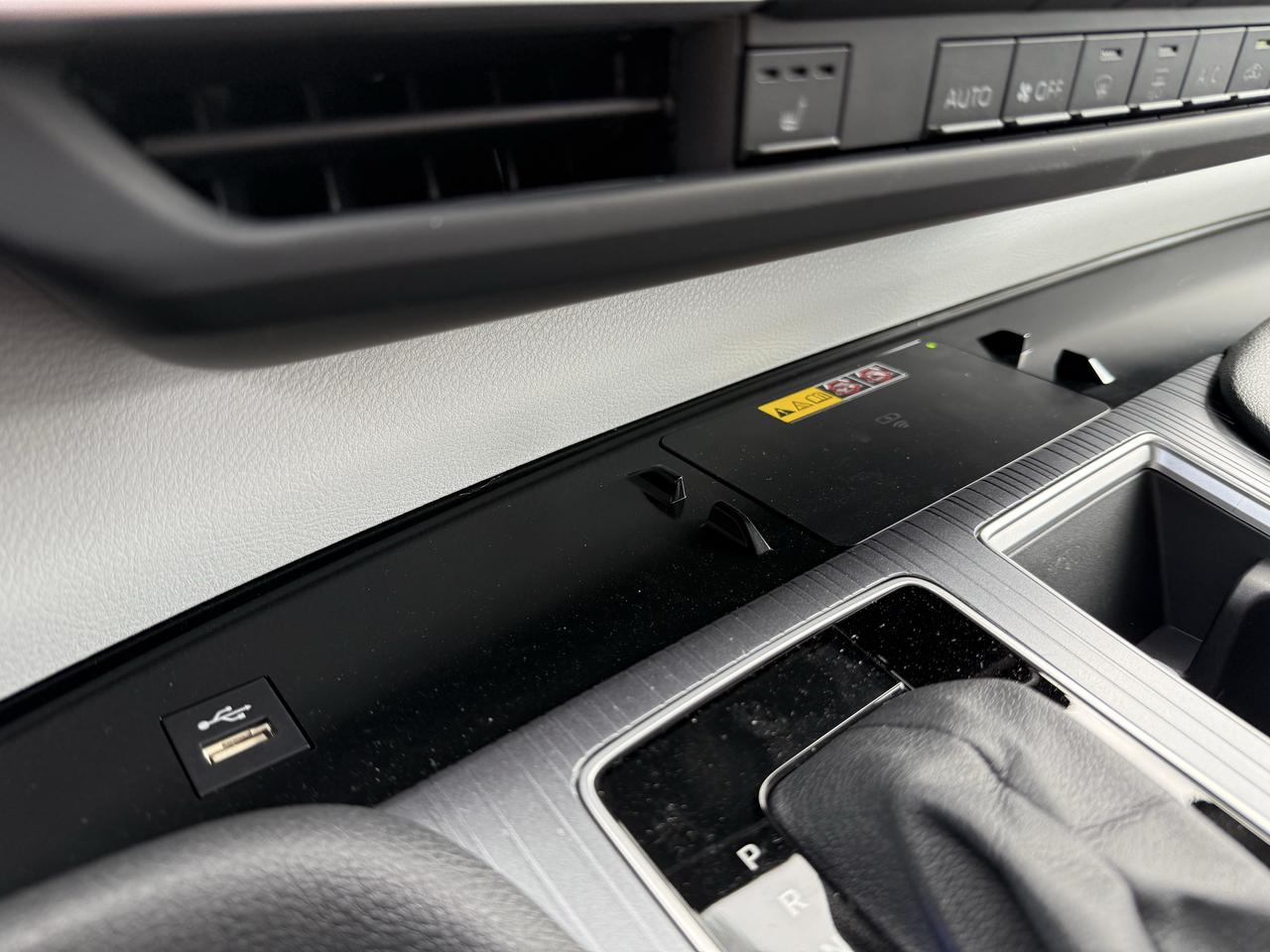 2026 Toyota Sienna LE AWD Photo