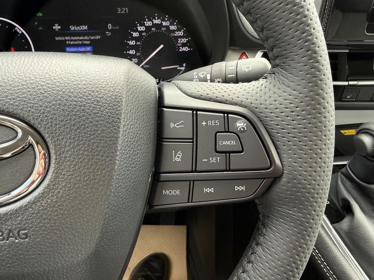 2026 Toyota Sienna LE AWD Photo