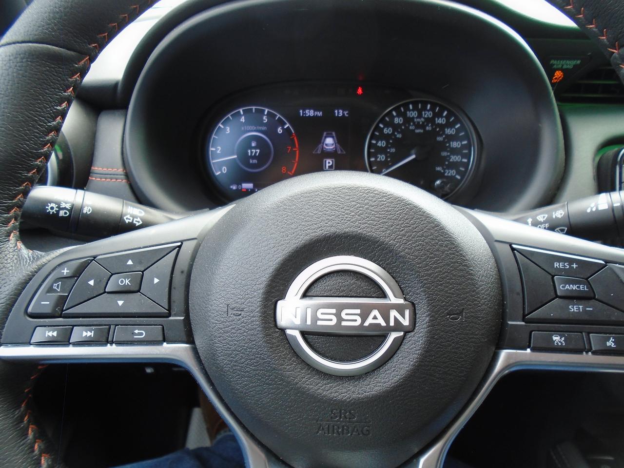 2024 Nissan Kicks SR Photo