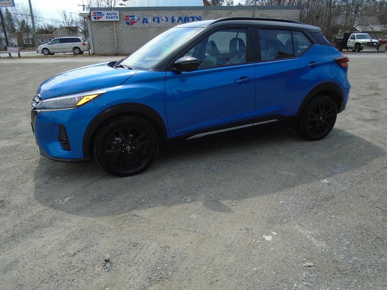 2024 Nissan Kicks SR Photo2