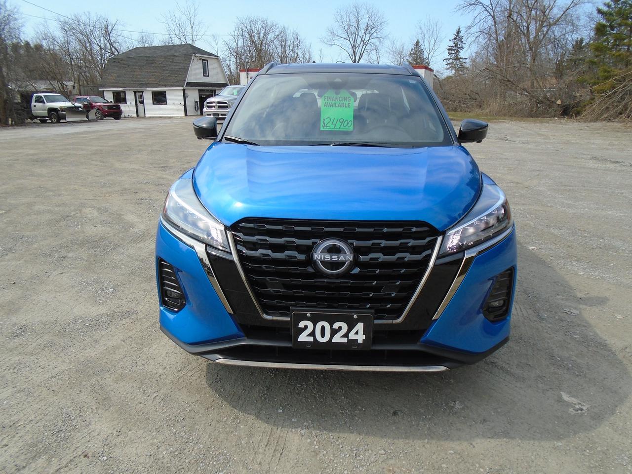2024 Nissan Kicks SR Photo