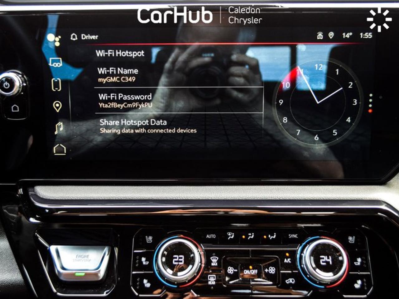 2024 GMC Sierra 1500 AT4 4WD Crew Cab 147" 6.2L 5 passengers with captain chair Leather Photo