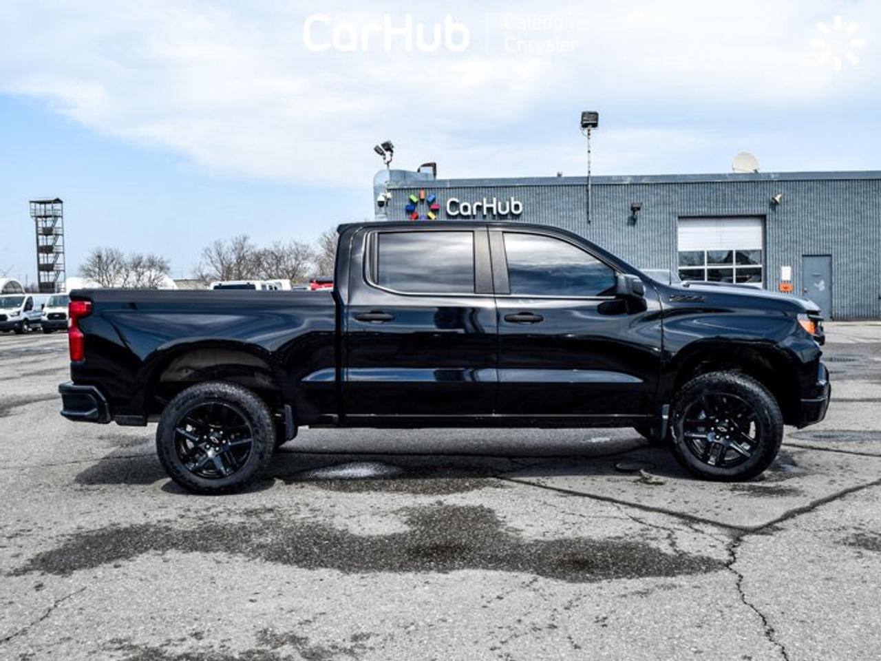 2024 Chevrolet Silverado 1500 Custom Trail Boss 4WD Crew Cab 147" Z71 5.3 L 6 Passenger Photo