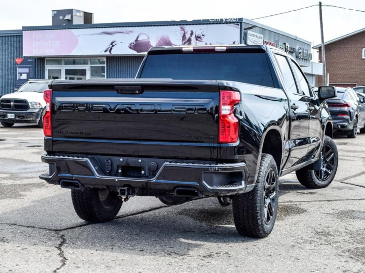 2024 Chevrolet Silverado 1500 Custom Trail Boss 4WD Crew Cab 147" Z71 5.3 L 6 Passenger Photo