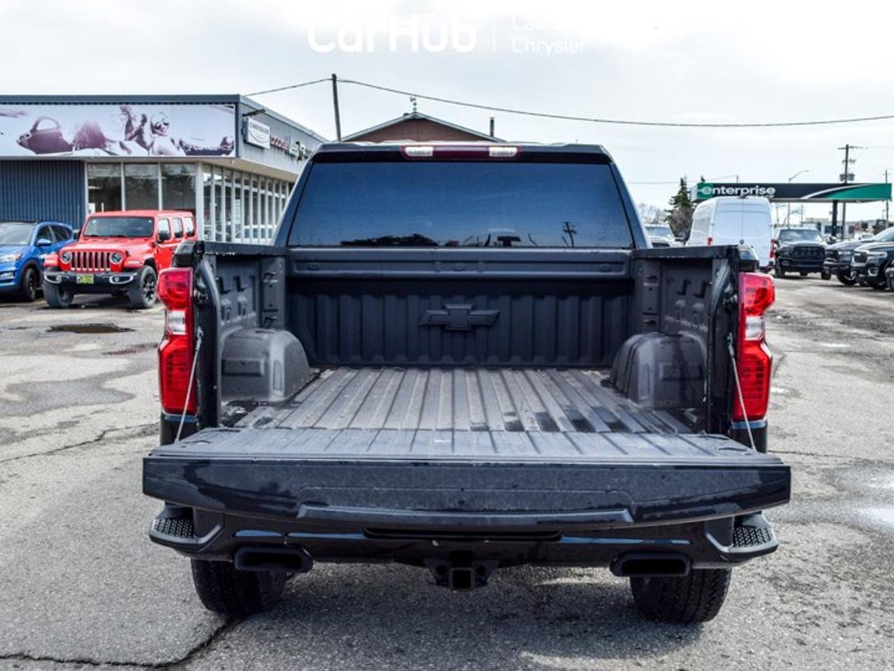 2024 Chevrolet Silverado 1500 Custom Trail Boss 4WD Crew Cab 147" Z71 5.3 L 6 Passenger Photo