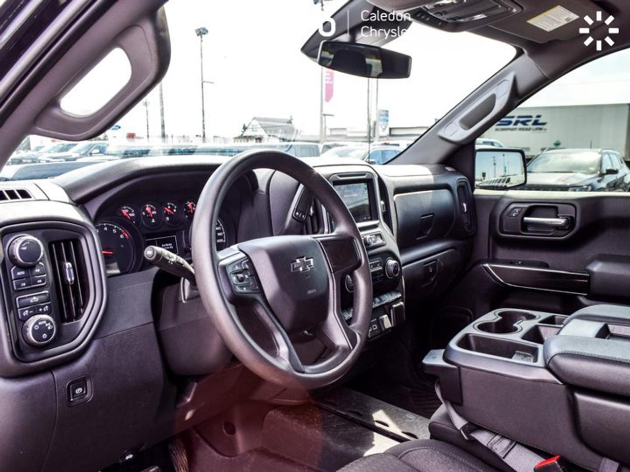 2024 Chevrolet Silverado 1500 Custom Trail Boss 4WD Crew Cab 147" Z71 5.3 L 6 Passenger Photo