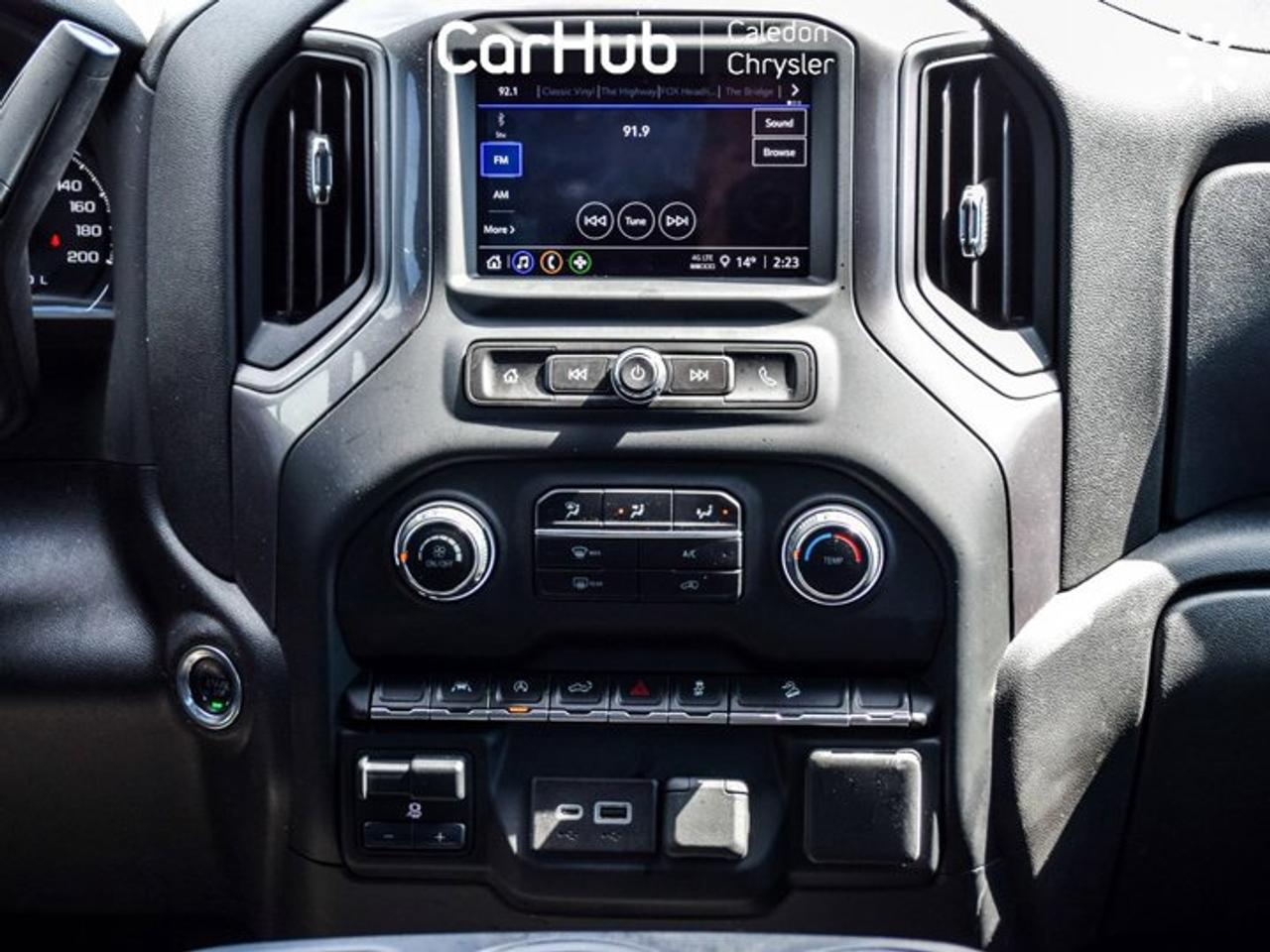 2024 Chevrolet Silverado 1500 Custom Trail Boss 4WD Crew Cab 147" Z71 5.3 L 6 Passenger Photo