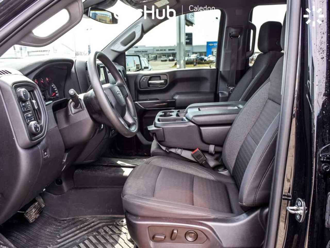 2024 Chevrolet Silverado 1500 Custom Trail Boss 4WD Crew Cab 147" Z71 5.3 L 6 Passenger Photo