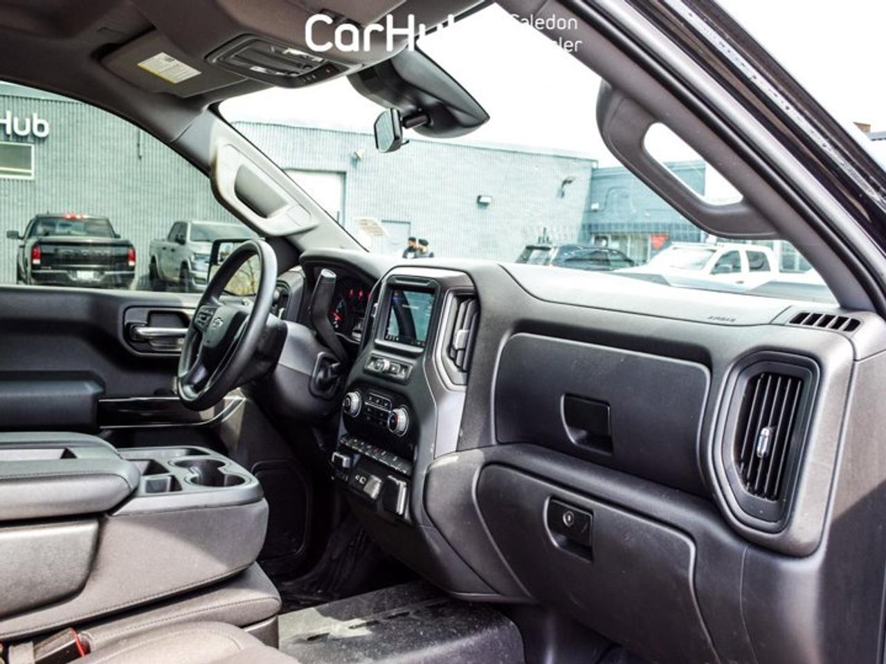 2024 Chevrolet Silverado 1500 Custom Trail Boss 4WD Crew Cab 147" Z71 5.3 L 6 Passenger Photo