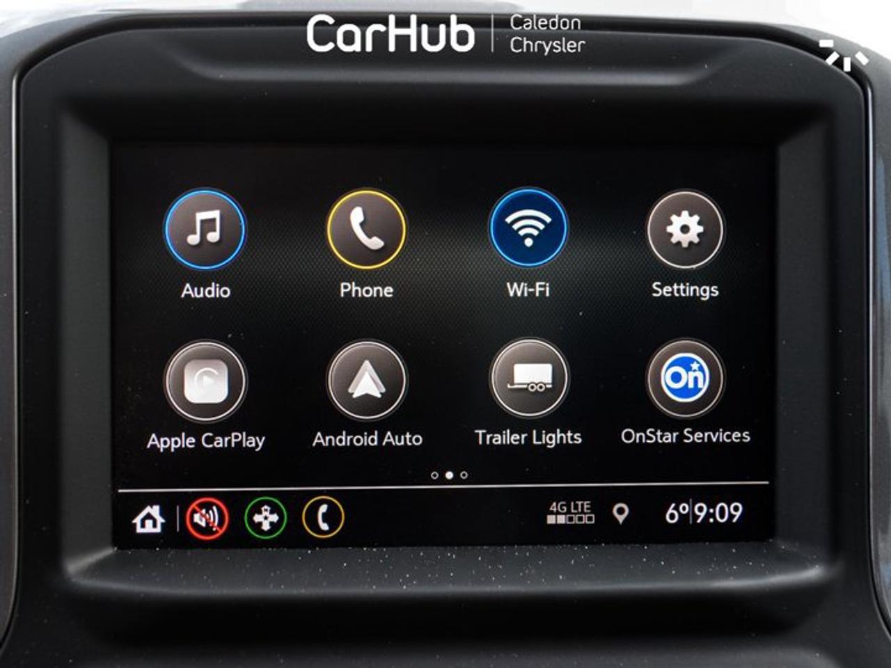 2024 Chevrolet Silverado 1500 Custom Trail Boss 4WD Crew Cab 147" Z71 5.3 L 6 Passenger Photo