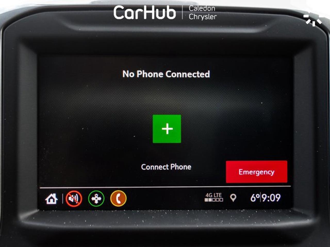 2024 Chevrolet Silverado 1500 Custom Trail Boss 4WD Crew Cab 147" Z71 5.3 L 6 Passenger Photo