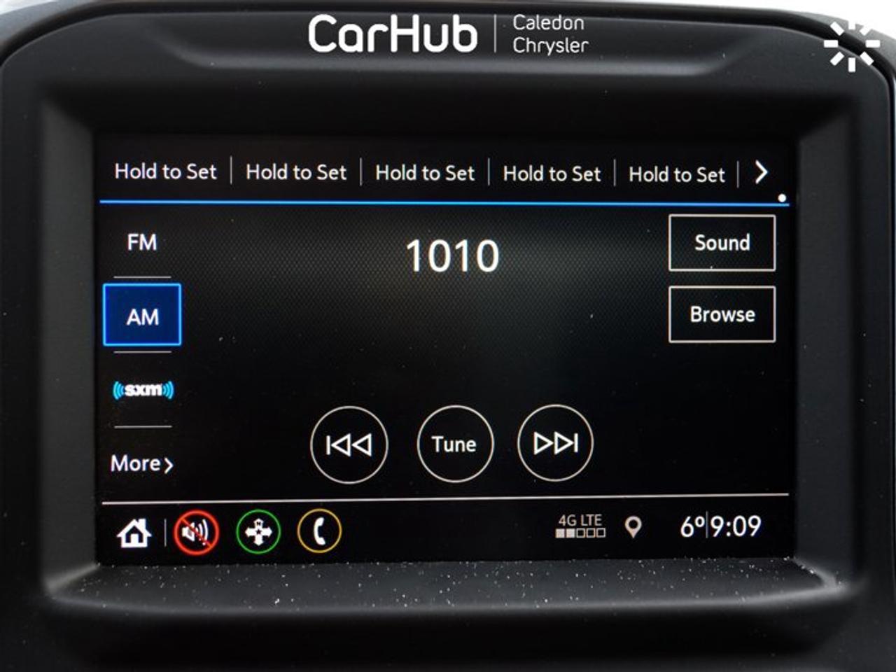 2024 Chevrolet Silverado 1500 Custom Trail Boss 4WD Crew Cab 147" Z71 5.3 L 6 Passenger Photo