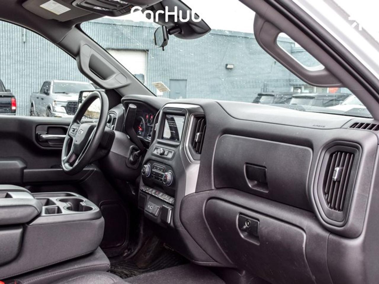 2024 Chevrolet Silverado 1500 Custom Trail Boss 4WD Crew Cab 147" Z71 5.3 L 6 Passenger Photo