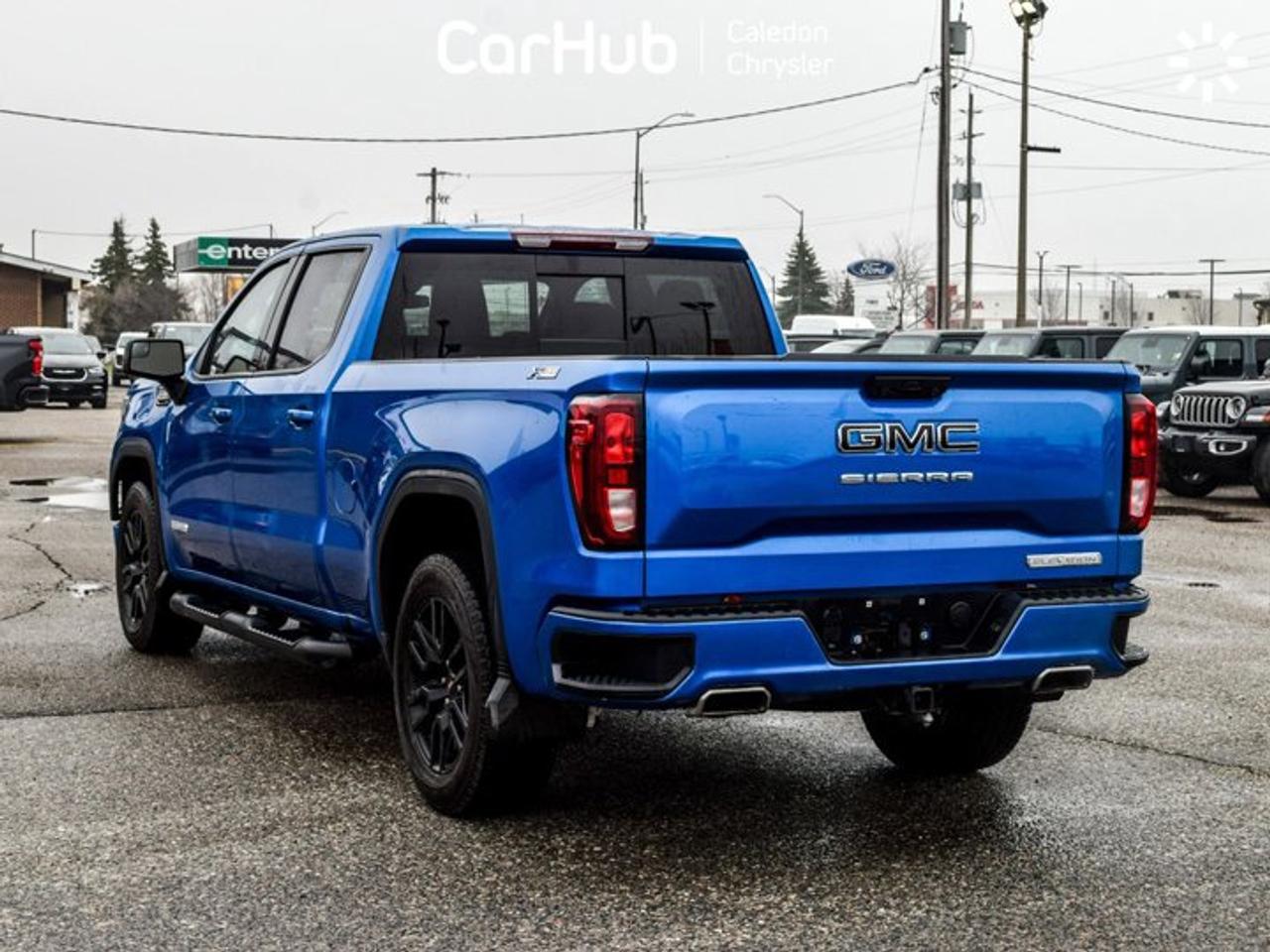 2024 GMC Sierra 1500 Elevation 4WD Crew Cab 157"5.3L 5 Passengers with Captain chair Photo