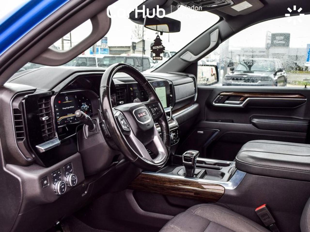 2024 GMC Sierra 1500 Elevation 4WD Crew Cab 157"5.3L 5 Passengers with Captain chair Photo