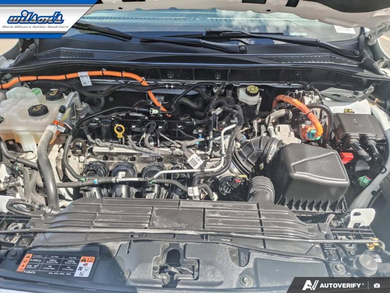 2022 Ford Escape SE Hybrid AWD | 201A PKG | Heated Seats + Steering | Remote Start | Power Liftgate | and More ! Photo