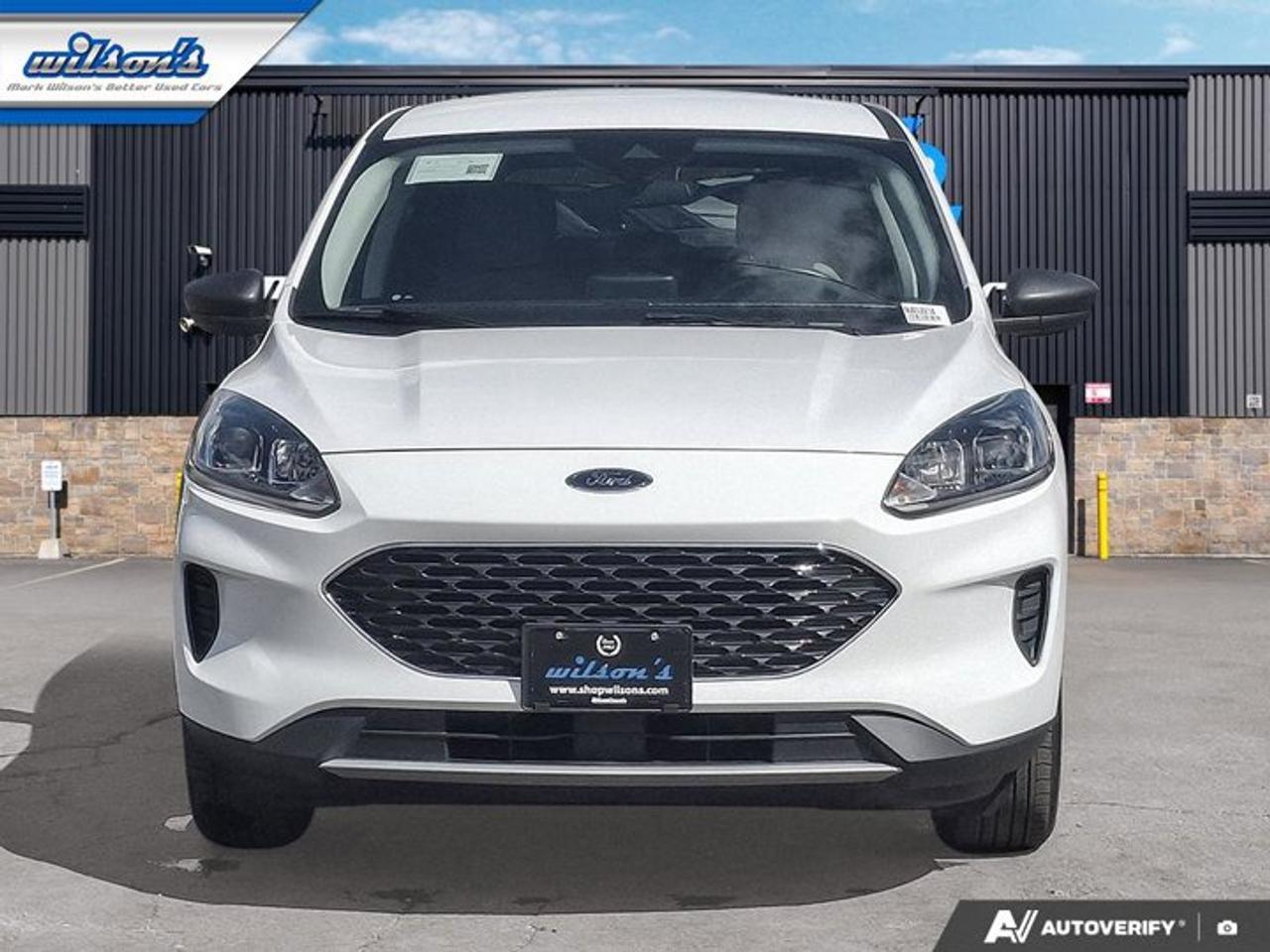 2022 Ford Escape SE Hybrid AWD | 201A PKG | Heated Seats + Steering | Remote Start | Power Liftgate | and More ! Photo