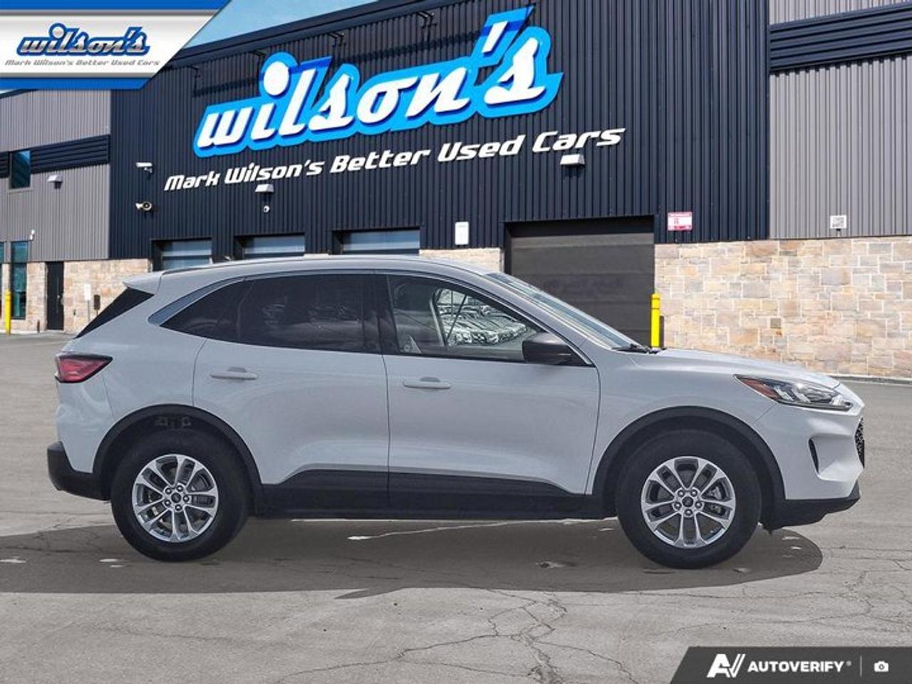 2022 Ford Escape SE Hybrid AWD | 201A PKG | Heated Seats + Steering | Remote Start | Power Liftgate | and More ! Photo