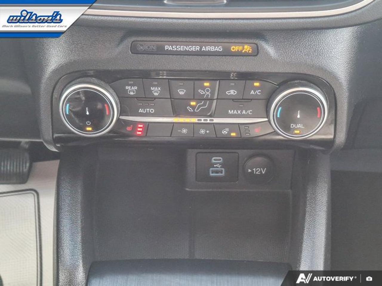 2022 Ford Escape SE Hybrid AWD | 201A PKG | Heated Seats + Steering | Remote Start | Power Liftgate | and More ! Photo