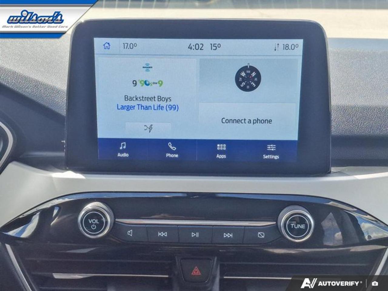 2022 Ford Escape SE Hybrid AWD | 201A PKG | Heated Seats + Steering | Remote Start | Power Liftgate | and More ! Photo