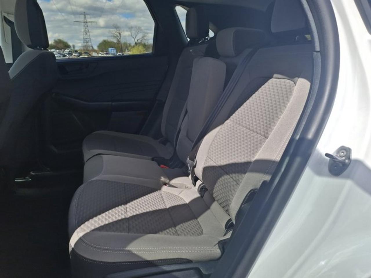 2022 Ford Escape SE Hybrid AWD | 201A PKG | Heated Seats + Steering | Remote Start | Power Liftgate | and More ! Photo