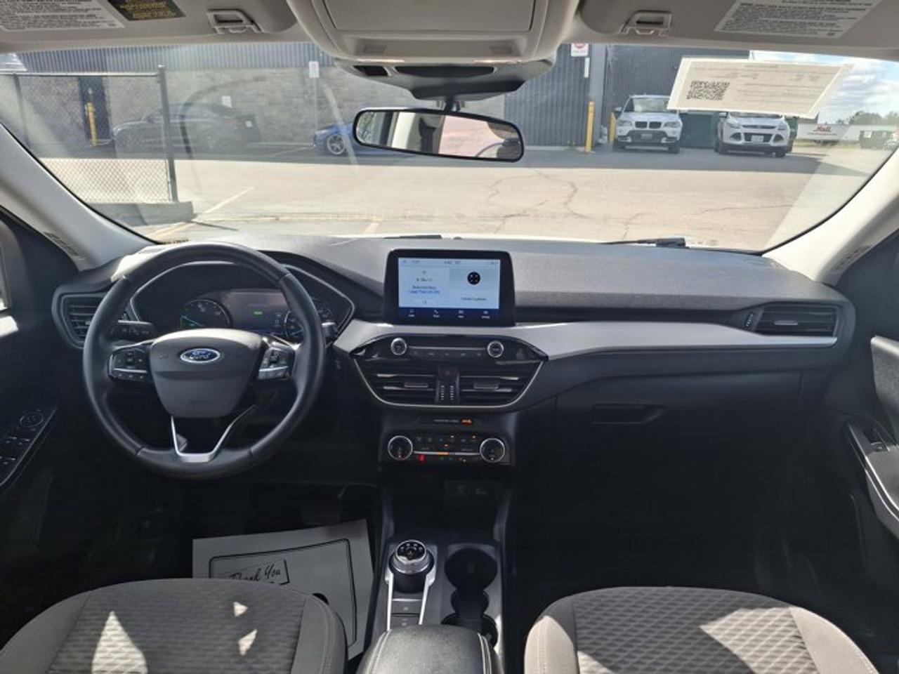 2022 Ford Escape SE Hybrid AWD | 201A PKG | Heated Seats + Steering | Remote Start | Power Liftgate | and More ! Photo