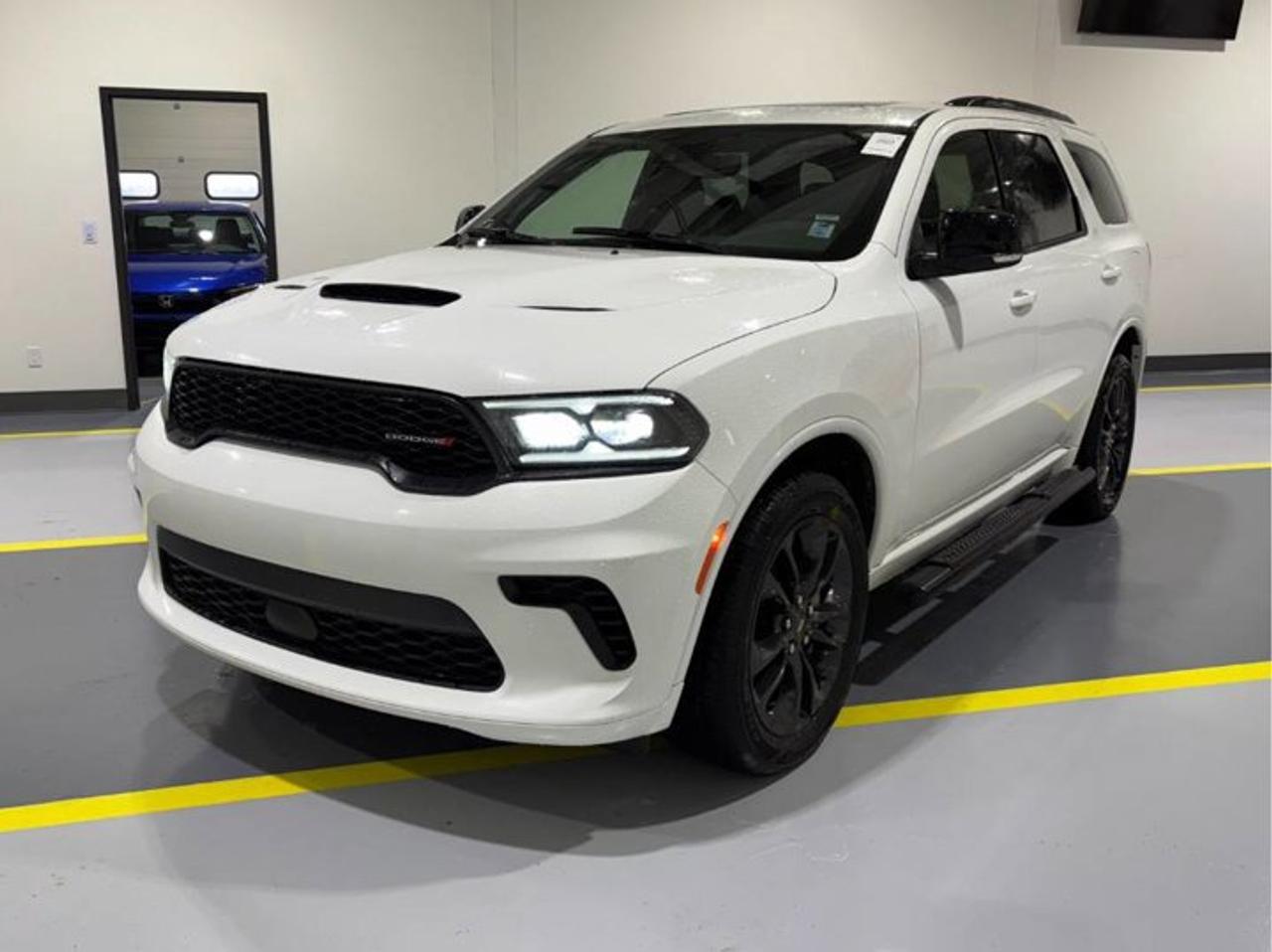 2024 Dodge Durango GT Plus AWD | Leather | Sunroof | Nav | Blacktop Pkg | Trailer Brake Control | Cooled Seats & More ! Photo