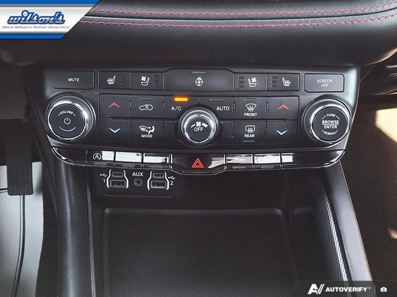 2024 Dodge Durango GT Plus AWD | Leather | Sunroof | Nav | Blacktop Pkg | Trailer Brake Control | Cooled Seats & More ! Photo