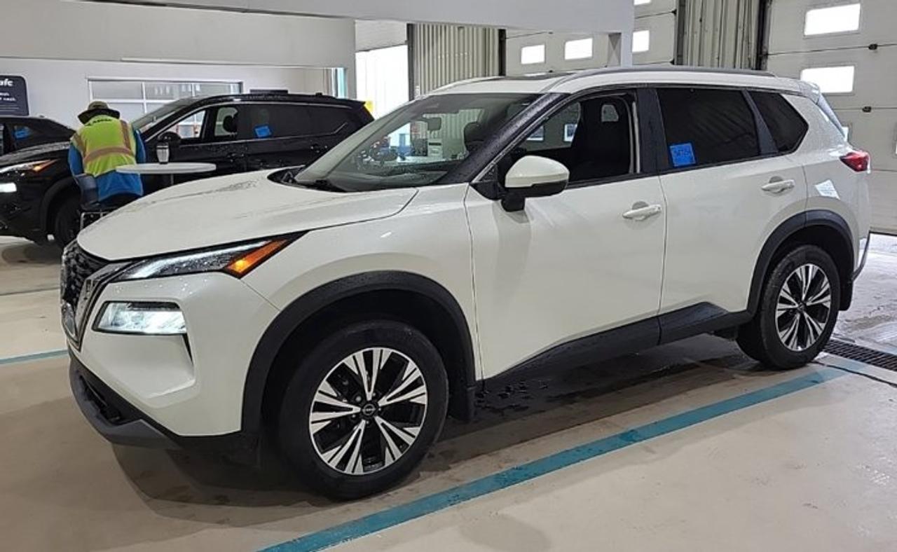 2022 Nissan Rogue SV Premium AWD | Leather | Sunroof | 360 Camera | Heated Steering + Seats | CarPlay + Android & More Photo0
