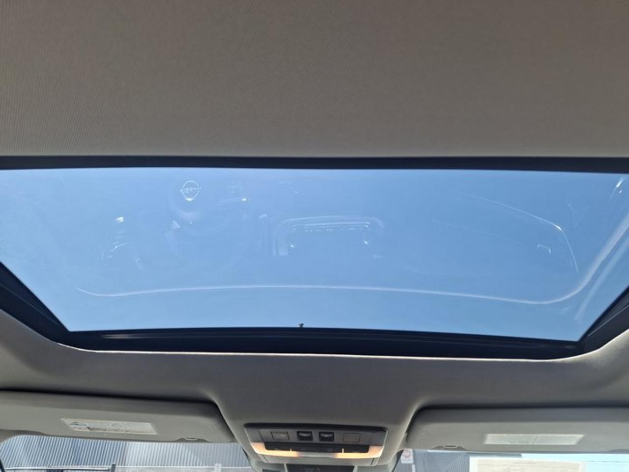 2022 Nissan Rogue SV Premium AWD | Leather | Sunroof | 360 Camera | Heated Steering + Seats | CarPlay + Android & More Photo