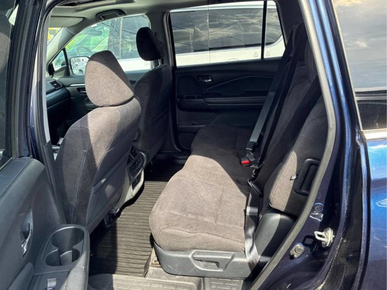 2020 Honda Pilot EX AWD | Sunroof | Adaptive Cruise | Heated Seats | CarPlay + Android | Rear Camera | and More ! Photo